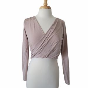 3/$20❤️ BEBE Long Sleeve Crop Top Blouse